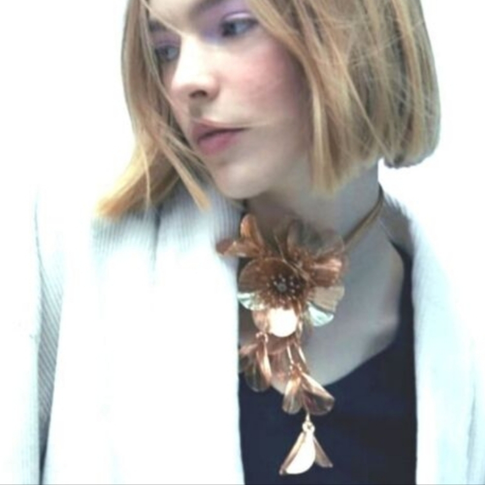 ZARA cascading flowers gold necklace Statement | NWOT